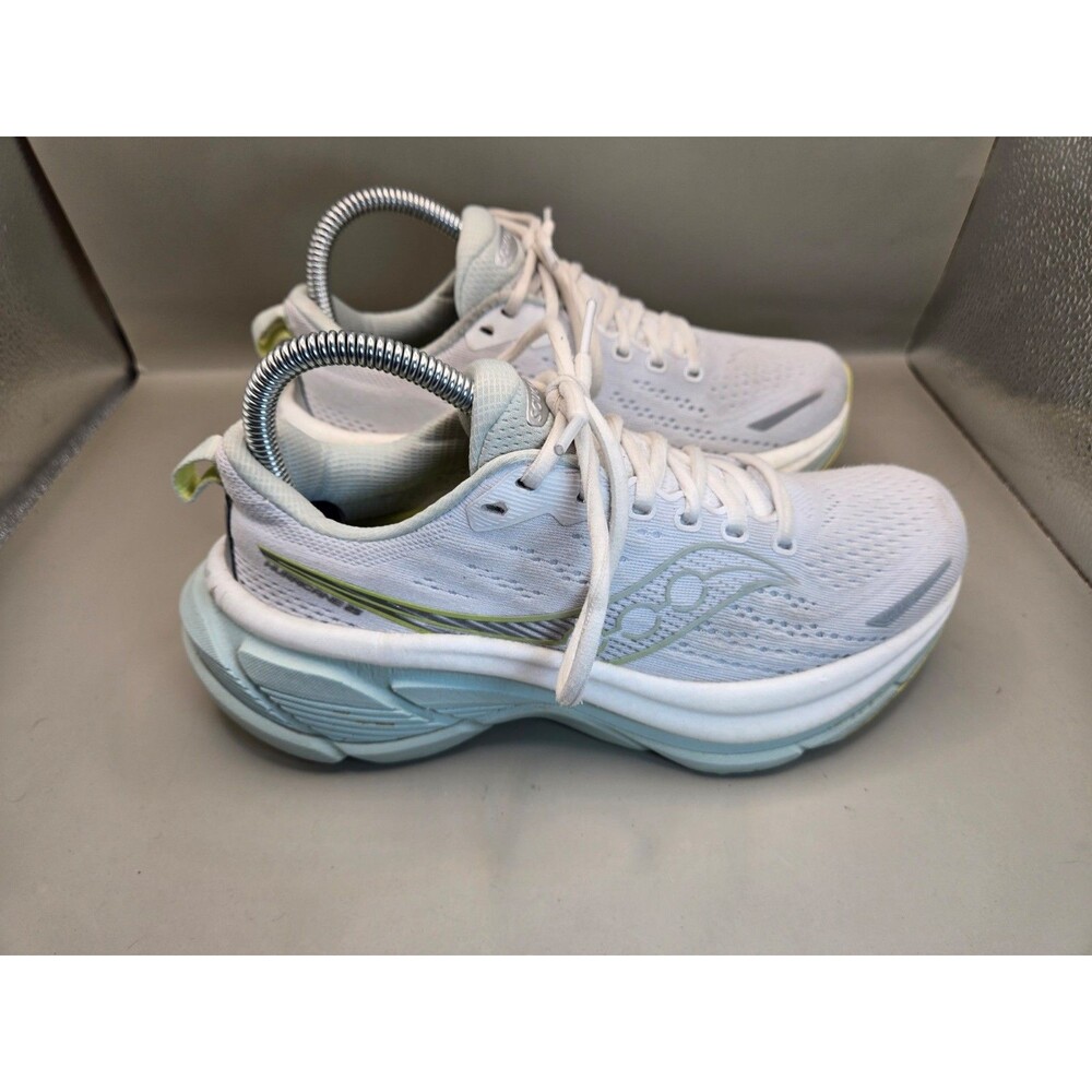 Saucony Hurricane 25 Shoes Womens 6.5 White Mist Road Running Stability Sneakers